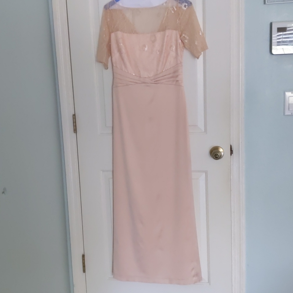 Like New Kay Unger Formal Gown